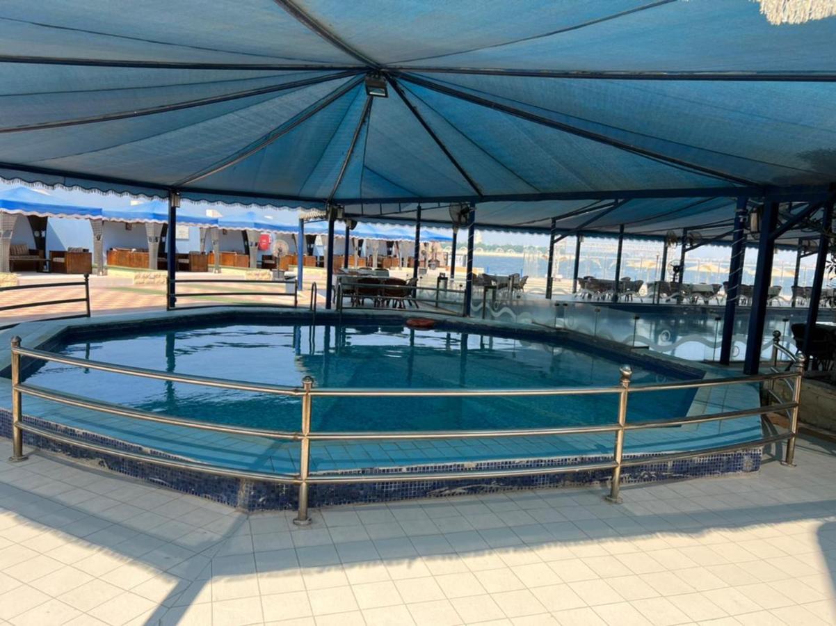 منتجع وشاليهات مورجان الشرق - للعائلات فقط - Dammam Bagian luar foto