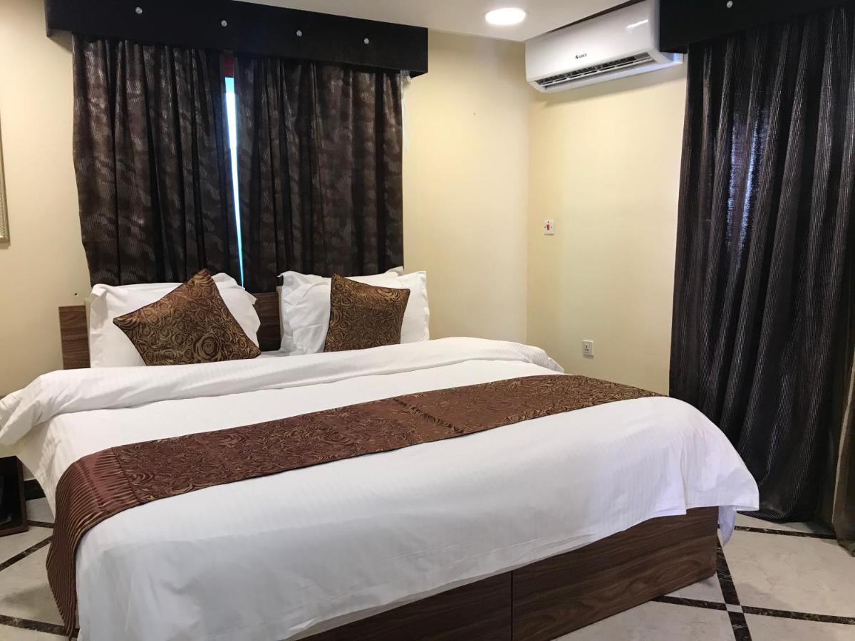 منتجع وشاليهات مورجان الشرق - للعائلات فقط - Dammam Bagian luar foto